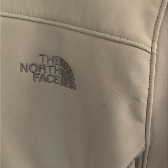 The North Face Jacket - Picture 14 of 14